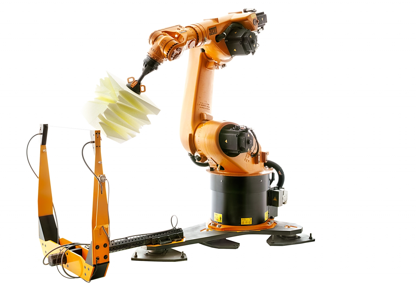 150303_ROBOCHOP_BY_CLEMENS_WEISSHAAR_AND_REED_KRAM_FOR_CODE_n_FOTO_JUERGEN_SCHWOPE_ROBOCHOP_STILL