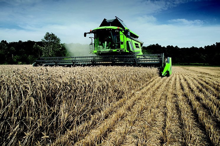 09849_DEUTZFAHR_PRODUCTS_COMBINES_C9000SERIES_MY2014_PICTURES_C9206TSB_ATWORK_DSC_5210_JPG_0x497_q85_detail
